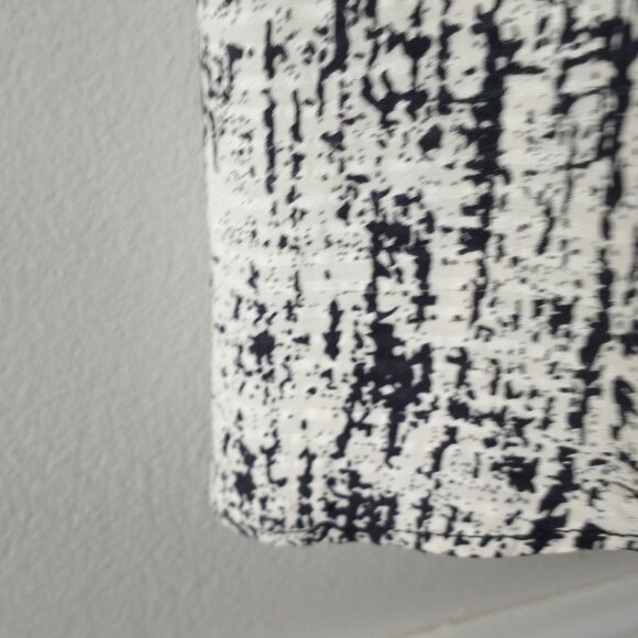 'J/J Julia Haus Anthropologie' Size S 100%Silk Top Abstract Black/Off White - Picture 9 of 13